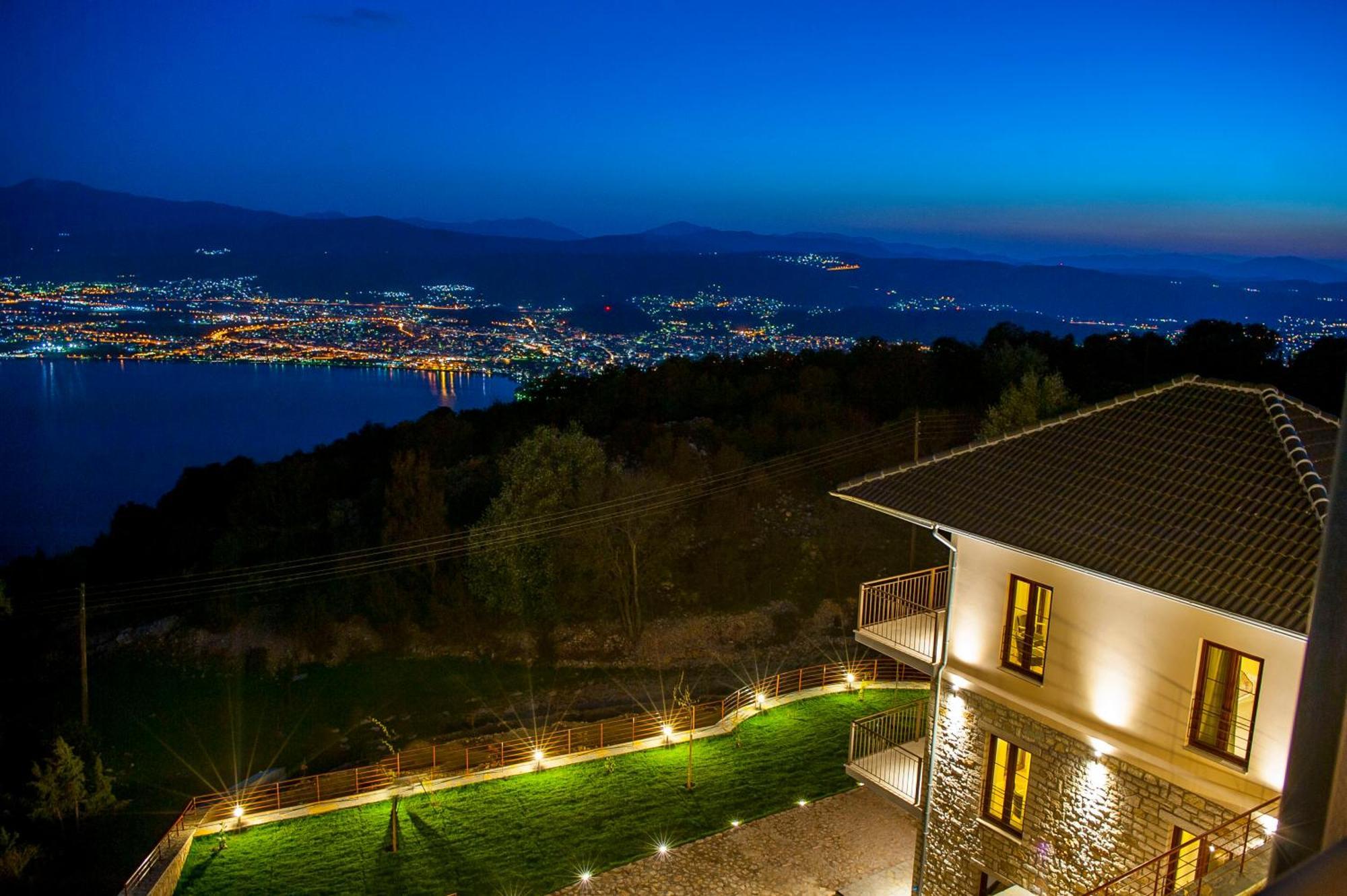 Arktos Hotel Ioannina Bagian luar foto