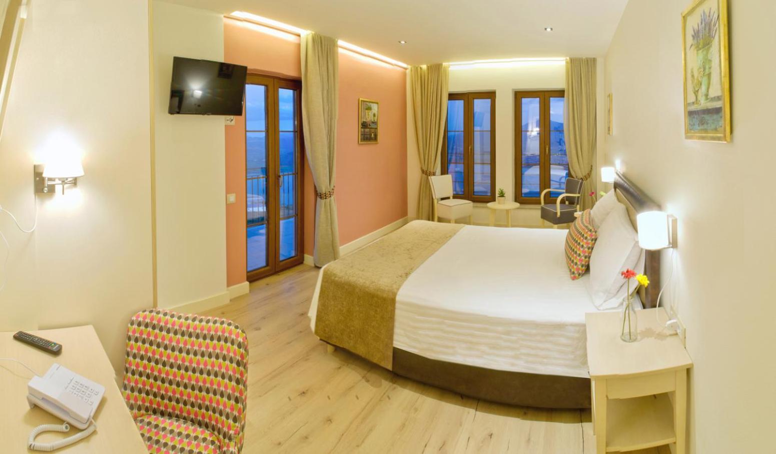 Arktos Hotel Ioannina Bagian luar foto