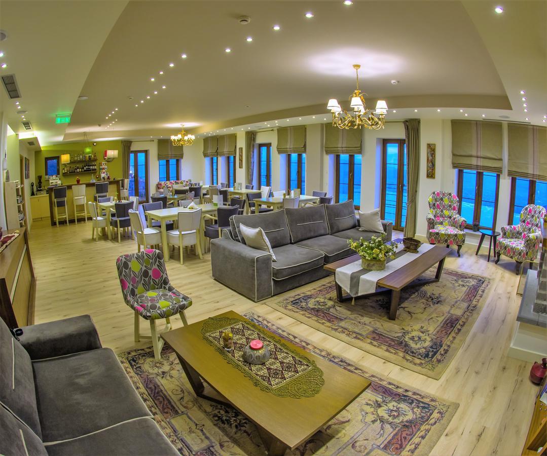 Arktos Hotel Ioannina Bagian luar foto